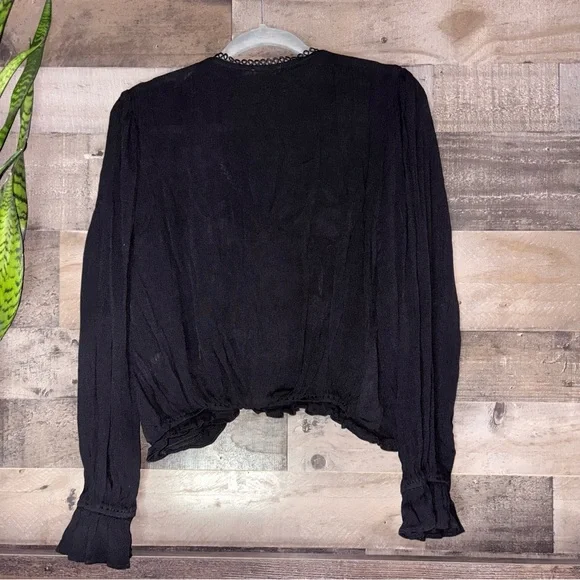 miami Black Floral Embroidered V-Neck Blouse - Picture 4 of 5